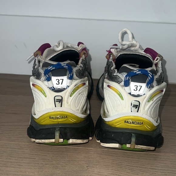 Balenciaga Runners - Picture 3 of 5